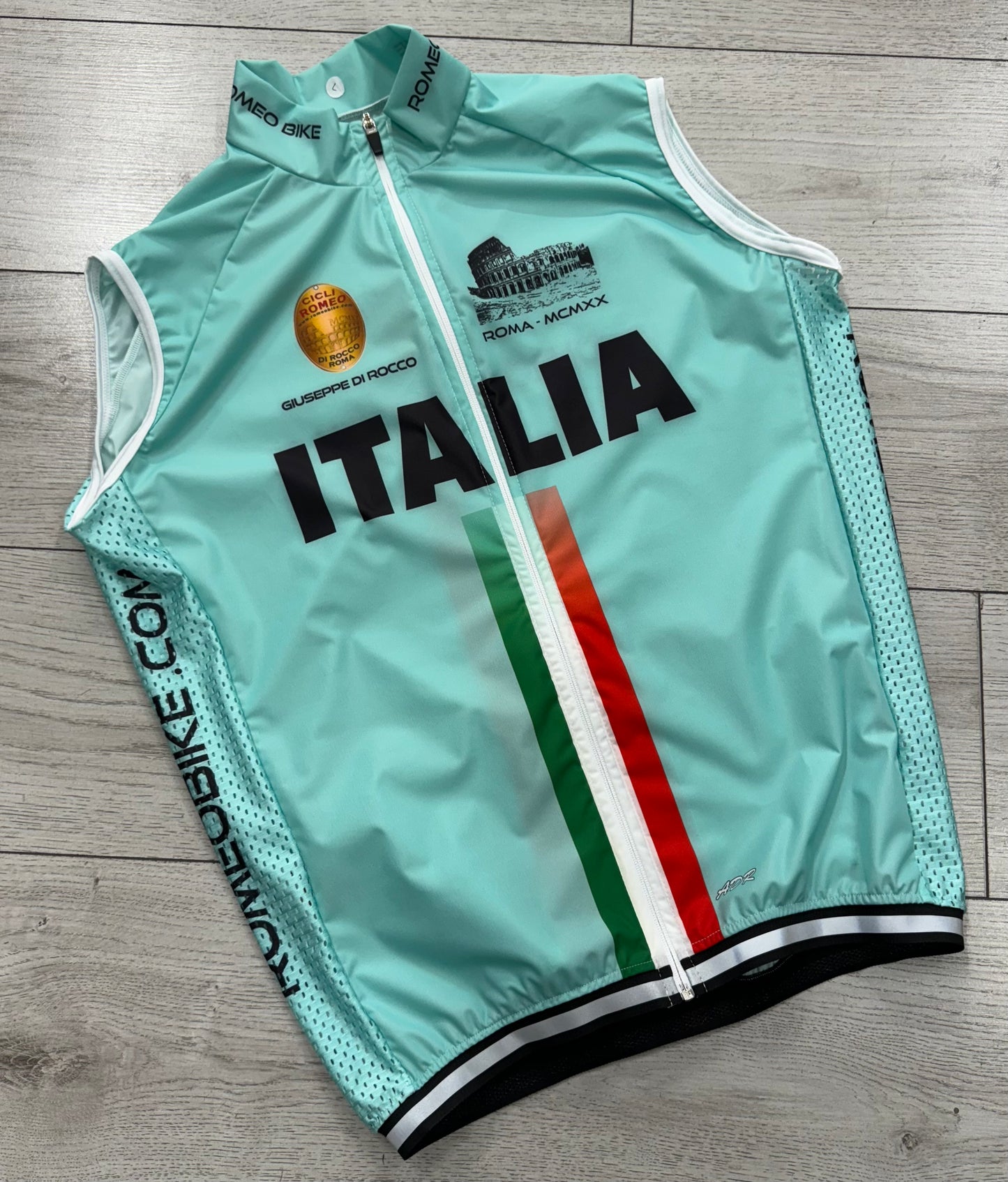 Wind Jacket Italia b