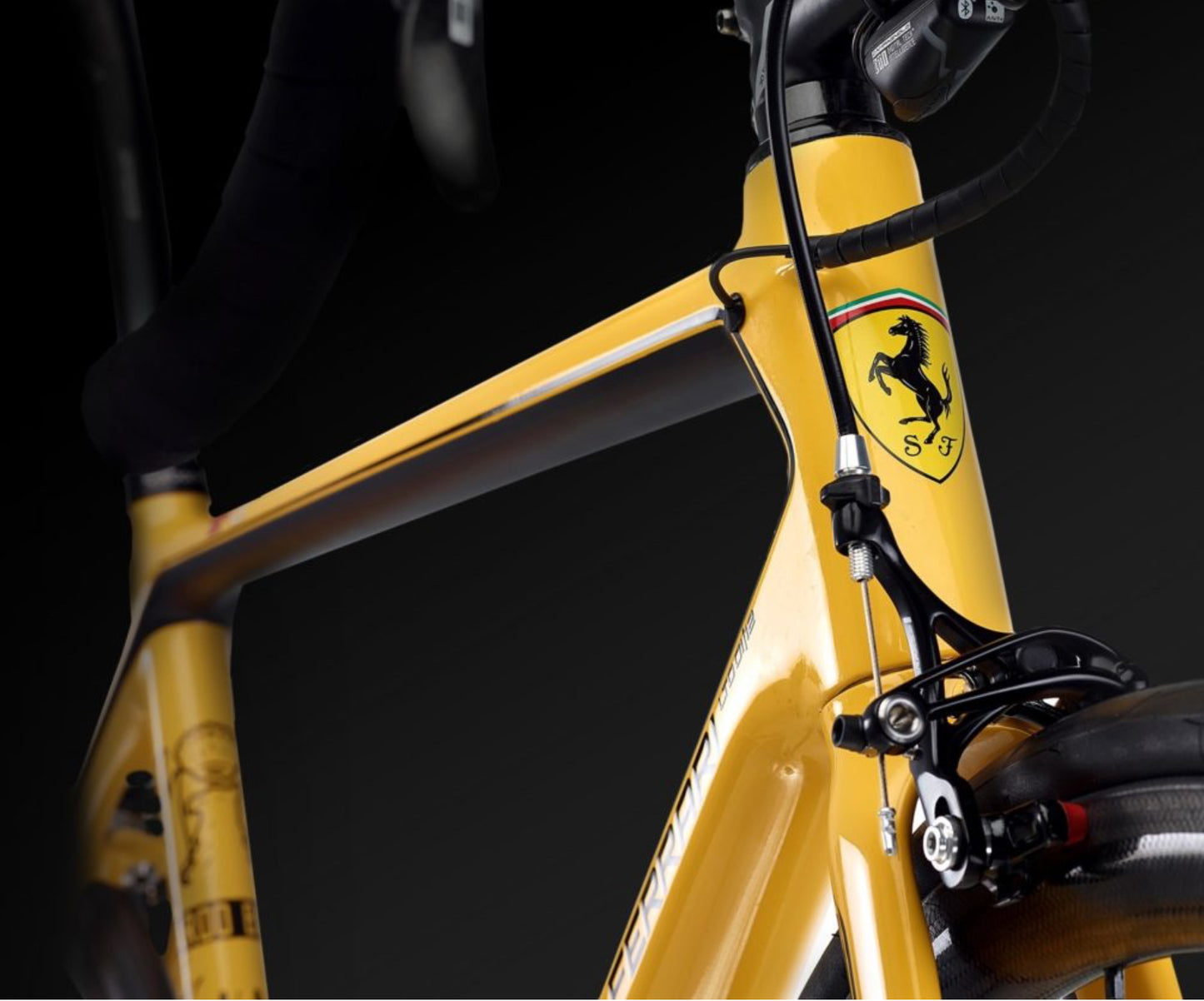 Bianchi Ferrari SF01 Limited edition